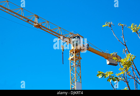 Close up di gru a torre usata nel settore edile Foto Stock