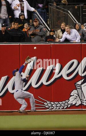 Sett. 16, 2010 - San Francisco, California, Stati Uniti d'America - San Francisco Giants ospita il Los Angeles Dodgers. Los Angeles Dodgers sinistra fielder Jay Gibbons (31) rende un gioco contro i San Francisco Giants. San Francisco Giants sconfiggere i Los Angeles Dodgers 2 - 0. (Credito Immagine: © Dinno Kovic/Southcreek globale/ZUMApress.com) Foto Stock