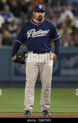 Sett. 22, 2010 - Los Angeles, California, Stati Uniti d'America - San Diego Padres 1B (#23) ADRIAN GONZALEZ durante la Padres vs. Dodgers game al Dodgers Stadium. La Padres è andato alla sconfitta dei Dodgers con un punteggio finale di 3-1. (Credito Immagine: © Brandon Parry/Southcreek globale/ZUMApress.com) Foto Stock