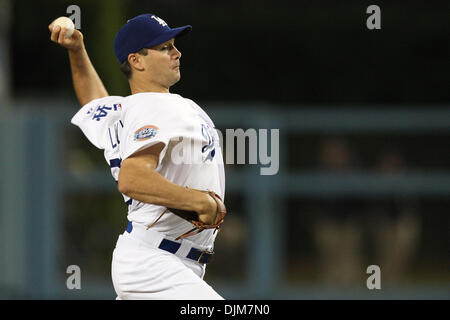 Sett. 22, 2010 - Los Angeles, California, Stati Uniti d'America - Dodgers brocca (#29) TED LILLY piazzole durante la Padres vs. Dodgers game al Dodgers Stadium. La Padres è andato alla sconfitta dei Dodgers con un punteggio finale di 3-1. (Credito Immagine: © Brandon Parry/Southcreek globale/ZUMApress.com) Foto Stock