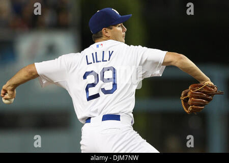 Sett. 22, 2010 - Los Angeles, California, Stati Uniti d'America - Dodgers brocca (#29) TED LILLY durante la Padres vs. Dodgers game al Dodgers Stadium. La Padres è andato alla sconfitta dei Dodgers con un punteggio finale di 3-1. (Credito Immagine: © Brandon Parry/Southcreek globale/ZUMApress.com) Foto Stock