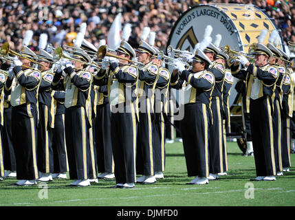 Sett. 25, 2010 - West Lafayette, Indiana, Stati Uniti d'America - Università di Purdue Band prima del gioco tra Purdue e Toledo ha vinto da Toledo 31-20 in Ross-Ade Stadium. (Credito Immagine: © Sandra Duchi/Southcreek globale/ZUMApress.com) Foto Stock