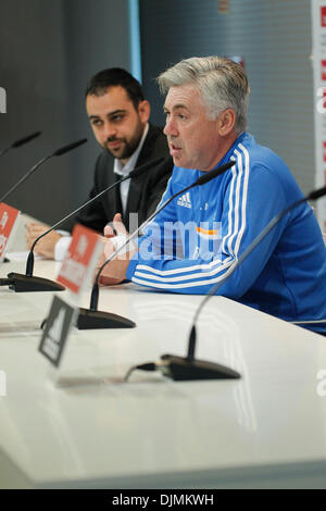 Madrid, Madrid, Spagna. 29 Nov, 2013. Carlo Ancelotti tenendo un pregame conferenza stampa presso la stazione di depurazione di Valdebebas complesso sportivo davanti a settimana 15 Liga match tra il Real Madrid e Valladolid, il 29 novembre 2013 a Madrid, Spagna Credito: Madridismo Sl/Madridismo/ZUMAPRESS.com/Alamy Live News Foto Stock