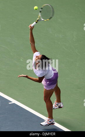 Settembre 29, 2010 - Tokyo, Giappone - Francesca SCHIAVONE DEL Italia restituisce un colpo contro K. Data Krumm del Giappone durante il Pan Pacific Open Tennis Tournament ad Ariake Colosseum a Tokyo in Giappone. (Credito Immagine: © Junko Kimura/Jana/ZUMApress.com) Foto Stock