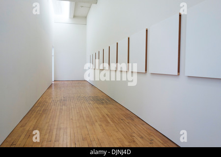 Faro a luce rotante dia museum di New York Foto Stock