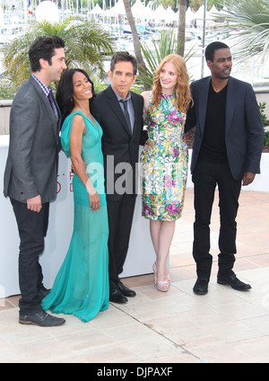 David Schwimmer Jada Pinkett Smith Ben Stiller Jessica Chastain Chris Rock 'Madagascar 3' photocall - durante il sessantacinquesimo Cannes Film Foto Stock