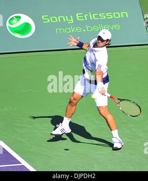 Apr 01, 2010 - Key Biscayne, Florida, Stati Uniti d'America - Fernando VERDASCO in azione contro Thomas Berdych durante il giorno dieci azione del 2010 Sony Ericsson Open a Crandon Park Tennis Center. Berdych ha vinto 4-6, 7-6 (5), 6-4 (credito Immagine: Â© Gaston De Cardenas/ZUMA Press) Foto Stock