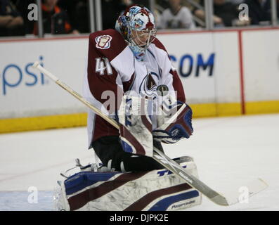 Mar 03, 2010 - Anaheim, California, Stati Uniti d'America - Colorado Avalanche goalie Craig Anderson è raffigurato durante un NHL Hockey gioco contro gli Anaheim Ducks all'Honda Center. (Credito Immagine: © Mark Samala/ZUMA Press) Foto Stock