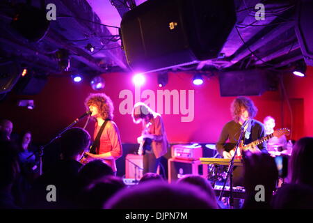 Templi in concerto a DC9/DCnine in Washington, DC 27 novembre 2013. Foto Stock