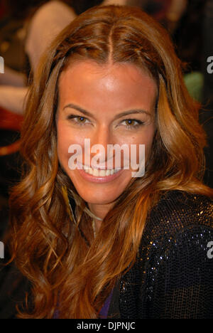 Mar 01, 2010 - New York New York, Stati Uniti d'America - KELLY BENSIMON al 2010 BNP Paribas Showdown di Billie Jean Cup al Madison Square Garden. (Credito Immagine: © Jeffrey Geller/ZUMA Press) Foto Stock