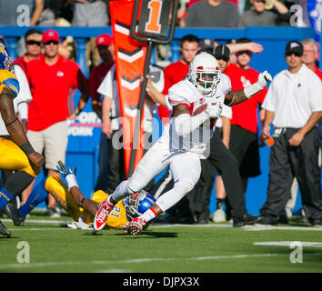 San Jose, CA, . 29 Nov, 2013. Fresno membro Bulldogs wide receiver Davante Adams (15) in azione durante il NCAA Football gioco tra il San Jose State spartani e il Raschino di Fresno membro Bulldogs a Spartan Stadium di San Jose, CA. San Jose sconfitto Fresno membro 62-52. Damon Tarver/CSM/Alamy Live News Foto Stock