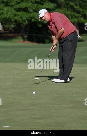 Apr 29, 2010 - Charlotte, North Carolina, Stati Uniti d'America - MARK CALCAVECCHIA durante la seconda tornata di quaglia campionato cava. Il secondo round della cava di quaglia campionato è stato svolto presso la Cava di quaglia Country Club. (Credito Immagine: Â© Jim Dedmon/ZUMA Press) Foto Stock