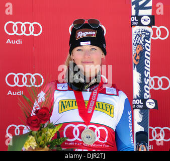 Beaver Creek, Colorado, Stati Uniti d'America. 29 Nov, 2013. La Svizzera, Lara Gut, vince il signore in discesa la concorrenza sul velo/Beaver Creek è di nuovo donna Raptor Race Course, Beaver Creek, Colorado. Credito: csm/Alamy Live News Foto Stock