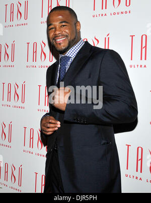 29 maggio 2010 - Las Vegas, Nevada, Stati Uniti d'America - UFC fighter Rashad Evans arriva all'UFC 114 post dopo essere partito al Tabu Ultra Lounge al MGM Grand hotel/casino 29 Maggio 2010 a Las Vegas, Nevada. (Credito Immagine: © David Becker/ZUMApress.com) Foto Stock