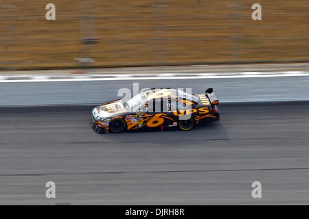 Mar 07, 2010 - Atlanta, Georgia, Stati Uniti - 07 Marzo 2010: autista UPS David Ragan #6 durante la Kobalt Tools 500 ad Atlanta Motor Speedway di Atlanta, Georgia. (Credito Immagine: © Jason Clark/Southcreek globale/ZUMApress.com) Foto Stock