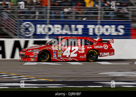 Mar 07, 2010 - Atlanta, Georgia, Stati Uniti - 07 Marzo 2010: driver di destinazione Juan Montoya #42 durante la Kobalt Tools 500 ad Atlanta Motor Speedway di Atlanta, Georgia. (Credito Immagine: © Jason Clark/Southcreek globale/ZUMApress.com) Foto Stock