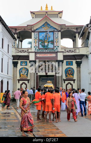 Ingresso al tempio principale, Pashupatinath, Kathmandu, Nepal Foto Stock