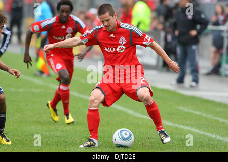 Toronto FC avanti Sam Cronin (2) in azione di gioco contro la nuova rivoluzione in Inghilterra presso BMO Field a Toronto, Ontario. (Credito Immagine: © Anson appeso/Southcreek globale/ZUMApress.com) Foto Stock