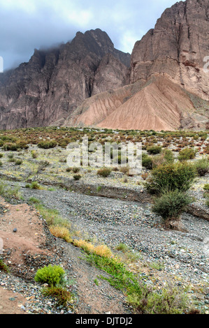 Paesaggio, strada da Kashgar a Torugart Pass, Kizilsu Prefettura, Xinjiang Uyghur Regione autonoma, Cina Foto Stock