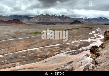 Paesaggio, strada da Kashgar a Torugart Pass, Kizilsu Prefettura, Xinjiang Uyghur Regione autonoma, Cina Foto Stock