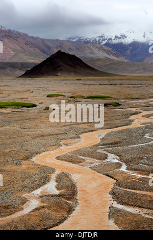 Paesaggio, strada da Kashgar a Torugart Pass, Kizilsu Prefettura, Xinjiang Uyghur Regione autonoma, Cina Foto Stock