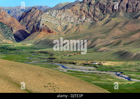 Strada di Song Kol, Naryn Oblast, Kirghizistan Foto Stock