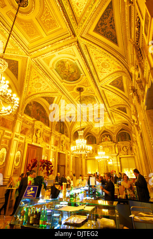 Interno dell Opera di Vienna, Vienna, Austria, Europa Centrale Foto Stock