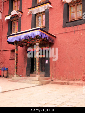 Monastero Sakya, Prefettura di Shigatse, nel Tibet, Cina Foto Stock