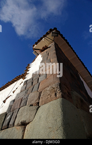 La parete del Inca a Hathunrumiyoq Street, Las Piedras de los 12 angulos (la pietra dei dodici angoli), Cuzco, Perù. Foto Stock