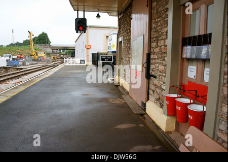 Piattaforma 1 a Churston stazione ferroviaria, Devon, Inghilterra. Foto Stock