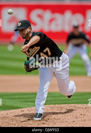 22 maggio 2010: Oakland atletica a partire lanciatore Gio Gonzalez (47) in azione durante il gioco tra la Oakland A's e i San Francisco Giants al Oakland-Alameda County Coliseum di Oakland CA. La A ha sconfitto i giganti 1-0. (Credito Immagine: © Damon Tarver/Southcreek globale/ZUMApress.com) Foto Stock