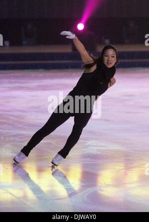 Oct 01, 2010 - Los Angeles, California, Stati Uniti - Skater Michelle Kwan in una prova del 2010 tutti che Skate LA, al Staples Center di Los Angeles. (Credito Immagine: © Ringo Chiu/ZUMApress.com) Foto Stock