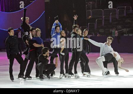 Oct 01, 2010 - Los Angeles, California, Stati Uniti - I pattinatori YUNA KIM e Michelle Kwan in una prova del 2010 tutti che Skate LA, al Staples Center di Los Angeles. (Credito Immagine: © Ringo Chiu/ZUMApress.com) Foto Stock