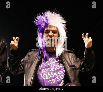 Ottobre 23, 2010 - Fort Worth, Texas, Stati Uniti d'America - UNA TCU cornuto ventola rane grida per il suo compagno di squadra durante il gioco tra la TCU cornuto le rane e le Air Force falchi al Amon G. Carter Stadium di Fort Worth, Texas. TCU Beat the Air Force 38-7. (Credito Immagine: © Matt Pearce/Southcreek globale/ZUMApress.com) Foto Stock