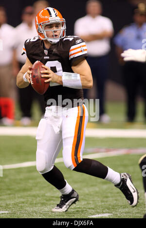 Oct 24, 2010: Cleveland Browns quarterback Colt McCoy (12) durante l'azione di gioco tra New Orleans Saints e i Cleveland Browns presso la Louisiana Superdome di New Orleans, in Louisiana. Browns vincere 30-17. (Credito Immagine: © Donald pagina/Southcreek globale/ZUMApress.com) Foto Stock