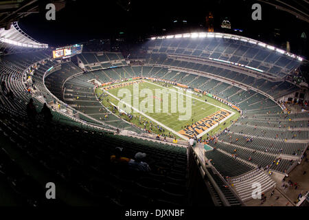 Nov. 8, 2010 - Cincinnati, Ohio, Stati Uniti d'America - un ampio panorama di Paul Brown Stadium di Cincinnati. (Credito Immagine: © Wayne Litmer/Southcreek globale/ZUMApress.com) Foto Stock