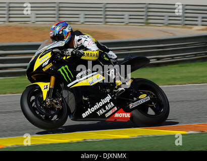Nov. 10, 2010 - Valencia, RM, Italia - Valencia primo test MotoGP del 2011, Yamaha Tech 3 pilota Colin Edwards (credito Immagine: © Andrea Ranalli/Southcreek globale/ZUMApress.com) Foto Stock