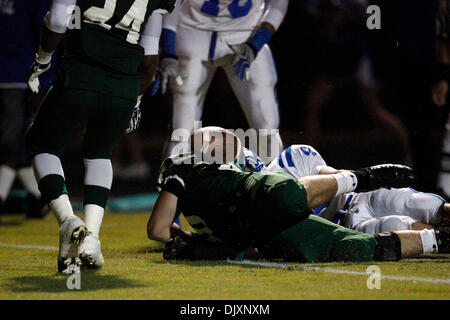 Nov. 11, 2010 - Tampa, FL, Stati Uniti d'America - TP 330475 te Football 3.EDMUND D. FONTANA | Orari .(11/11/2010 Tampa) Tampa Catholic High School football team ha giocato il gesuita nel novembre 11, 2010 a Tampa. Tampa cattolica gesuita led 10-7 a metà. [EDMUND D. FONTANA, volte] (credito Immagine: © San Pietroburgo volte/ZUMApress.com) Foto Stock