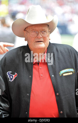 Nov. 28, 2010 - Houston, Texas, Stati Uniti d'America - Ex Houston lubrificatori Head Coach Bum Phillips fatto una comparsa al gioco tra Houston Texans e Tennessee Titans. I Texans di escludere i titani 20-0. (Credito Immagine: © Jerome Miron/Southcreek globale/ZUMAPRESS.com) Foto Stock