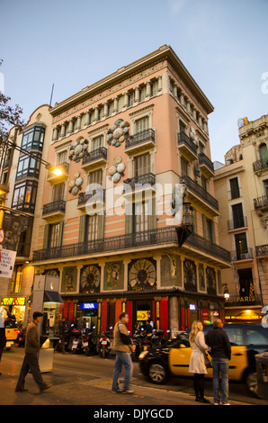 Casa Bruno Quadros su Las Ramblas, Barcelona, Spagna Foto Stock