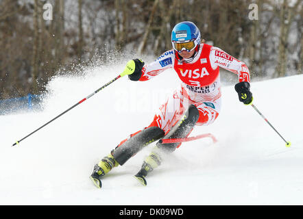 Dic. 26, 2010 - Aspen, Colorado, Stati Uniti - Tanja Poutiainen di Finlandia durante la prima esecuzione di Audi Alpino FIS Coppa del Mondo di Slalom speciale femminile gara di sci ad Aspen Mountain Resort in Aspen, Colorado, Stati Uniti d'America 28 novembre. (Credito Immagine: © ZUMA Ralph Lauer/ZUMAPRESS.com) Foto Stock