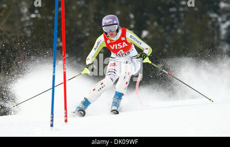 Dic. 26, 2010 - Aspen, Colorado, Stati Uniti - MARIA REISCH della Germania durante la prima esecuzione di Audi Alpino FIS Coppa del Mondo di Slalom speciale femminile gara di sci ad Aspen Mountain Resort in Aspen, Colorado, Stati Uniti d'America 28 novembre. (Credito Immagine: © ZUMA Ralph Lauer/ZUMAPRESS.com) Foto Stock