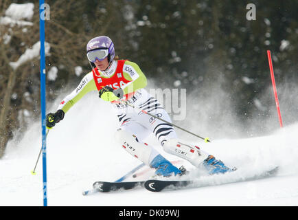 Dic. 26, 2010 - Aspen, Colorado, Stati Uniti - MARIA REISCH della Germania durante la prima esecuzione di Audi Alpino FIS Coppa del Mondo di Slalom speciale femminile gara di sci ad Aspen Mountain Resort in Aspen, Colorado, Stati Uniti d'America 28 novembre. (Credito Immagine: © ZUMA Ralph Lauer/ZUMAPRESS.com) Foto Stock