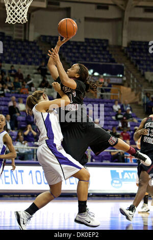 Dic. 30, 2010 - Fort Worth, Texas, USA - Texas Southern Lady Tigers Guard Jasmine Cannon #21 in azione contro la TCU cornuto rane. TCU sconfigge il Texas Southern 76-55 a Amon G. Carter Stadium. (Credito Immagine: © Andrew Dieb/Southcreek globale/ZUMAPRESS.com) Foto Stock