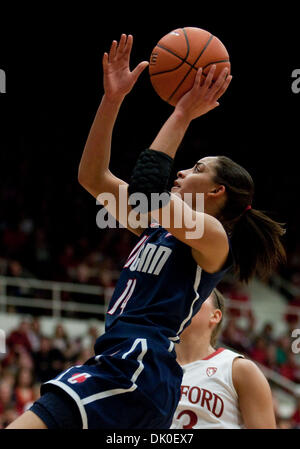 Dic. 30, 2010 - Stanford, in California, Stati Uniti - Stanford conduce Connecticut 34-30 a halftime in acero Pavilion. (Credito Immagine: © Kelly L Cox/Southcreek globale/ZUMAPRESS.com) Foto Stock