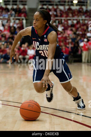 Dic. 30, 2010 - Stanford, in California, Stati Uniti - Stanford conduce Connecticut 34-30 a halftime in acero Pavilion. (Credito Immagine: © Kelly L Cox/Southcreek globale/ZUMAPRESS.com) Foto Stock