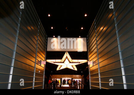 7 gennaio 2011 - Arlington, Texas, Stati Uniti d'America - foto di interni di Dallas Cowboys Stadium star. La #11 LSU Tigers sconfiggere la #18 Texas A&M Aggies 41-24 nel 2010 AT&T Cotton Bowl a Dallas Cowboys Stadium di Arlington, Texas. (Credito Immagine: © Anthony Vasser/Southcreek globale/ZUMAPRESS.com) Foto Stock