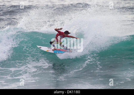 Jan 12, 2011 - Sydney, Australia - EVAN GEISELMAN (Smyrna Beach, Florida, STATI UNITI D'AMERICA) posto uguale a 9 il Billabong ASP World Junior Championships a Sydney Nord della spiaggia di Narrabeen in Australia quando egli è stato eliminato durante il round 4 (credito Immagine: © Kirstin Scholtz/ASP-Coperto Immagini/ZUMAPRESS.com) Foto Stock