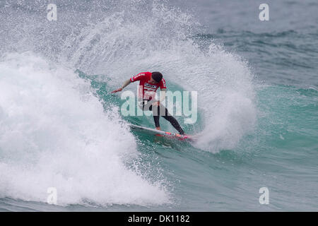 Jan 12, 2011 - Sydney, Australia - ASP South American Pro Junior Champion MIGUEL PUPO (Sao Paulo, BRA) avanzato nei quarti di finale dell'ASP Billabong Junior World Championships a Sydney Nord della spiaggia di Narrabeen in Australia (credito Immagine: © Kirstin Scholtz/ASP-Coperto Immagini/ZUMAPRESS.com) Foto Stock