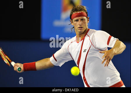 Gen 18, 2011 - Melbourne, Victoria, Australia - David Nalbandian (ARG) in azione durante il suo match di primo turno contro Lleyton Hewitt (AUS) al giorno due degli Australian Open 2011 a Melbourne Park, Australia. (Credito Immagine: © Sydney bassa/Southcreek globale/ZUMAPRESS.com) Foto Stock